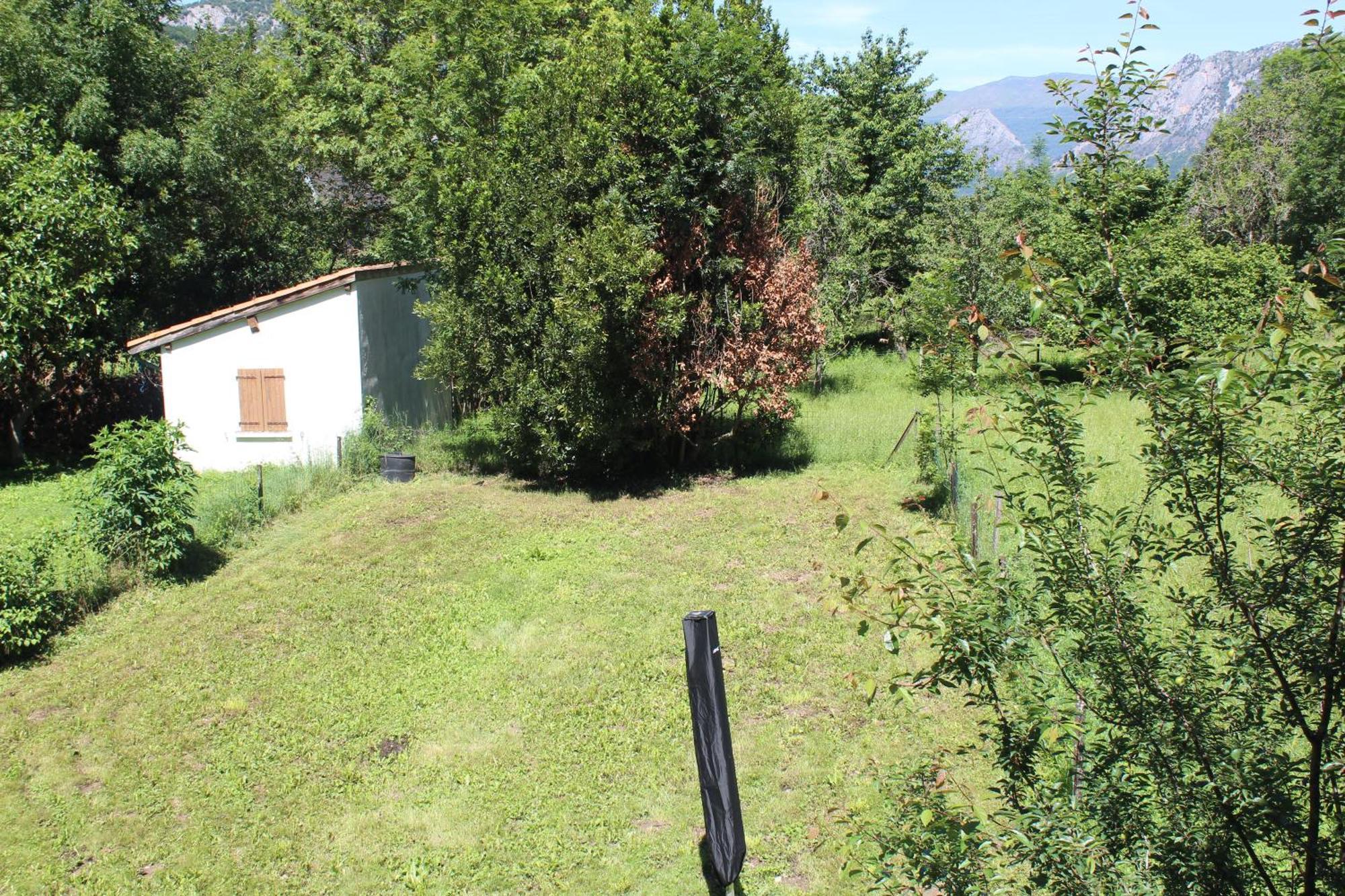 Maison de charme calme entourée de montagne Ussat Extérieur photo